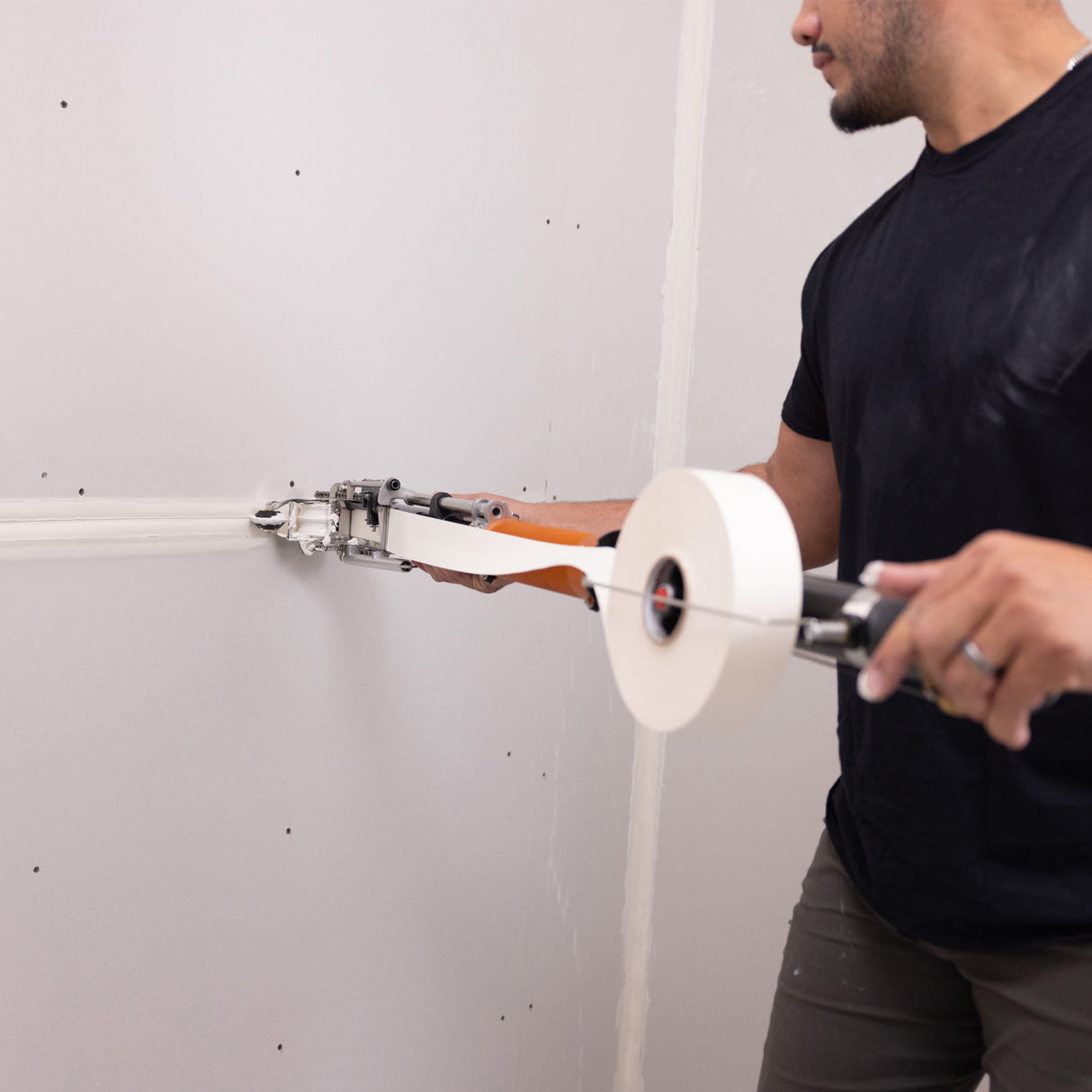 Drywall Master Commander Carbon Fiber Automatic Taper