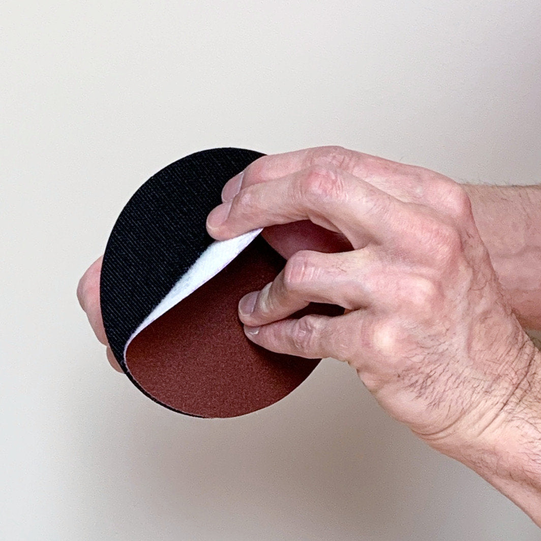 Ponceuse à main ronde Richard de 5 po avec ensemble de feuilles abrasives