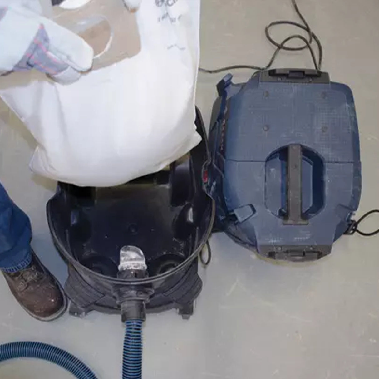 Bosch VAC090AH 9 Gallon Auto Filter Clean HEPA Dust Extractor