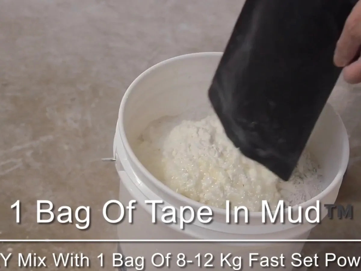 Ruban adhésif Liagle dans la boue