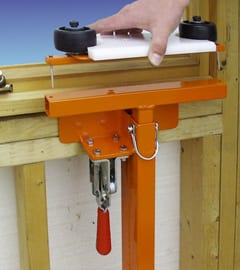 Pince de fenêtre réglable Adapa avec guide