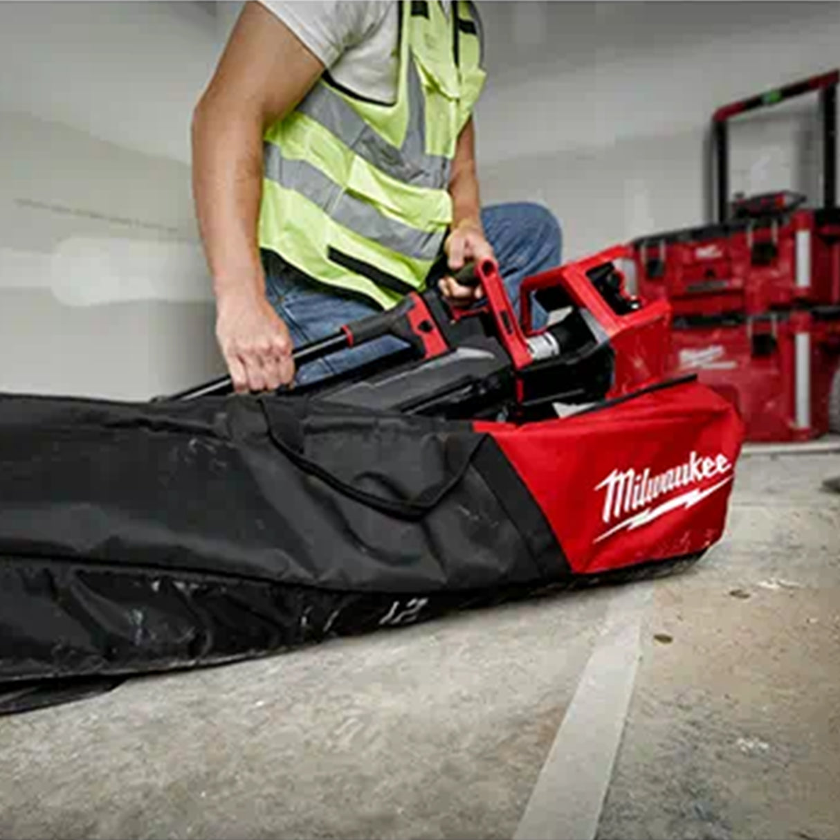 Torre cohete Milwaukee 2136-20 de 18 V (solo herramienta)