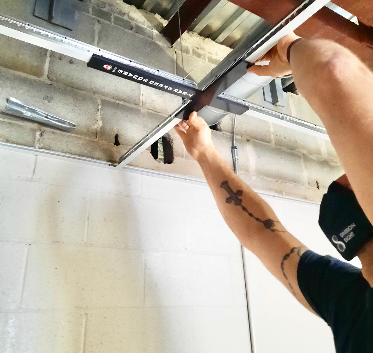 Herramienta de escuadrado de barra en T Speedy Square