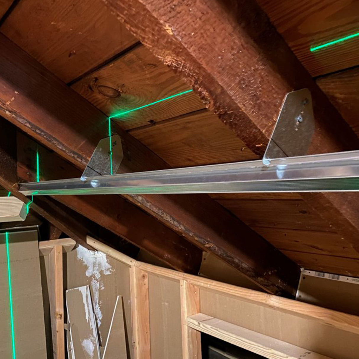 Clip de canal de enrasado ajustable Resilmount A94