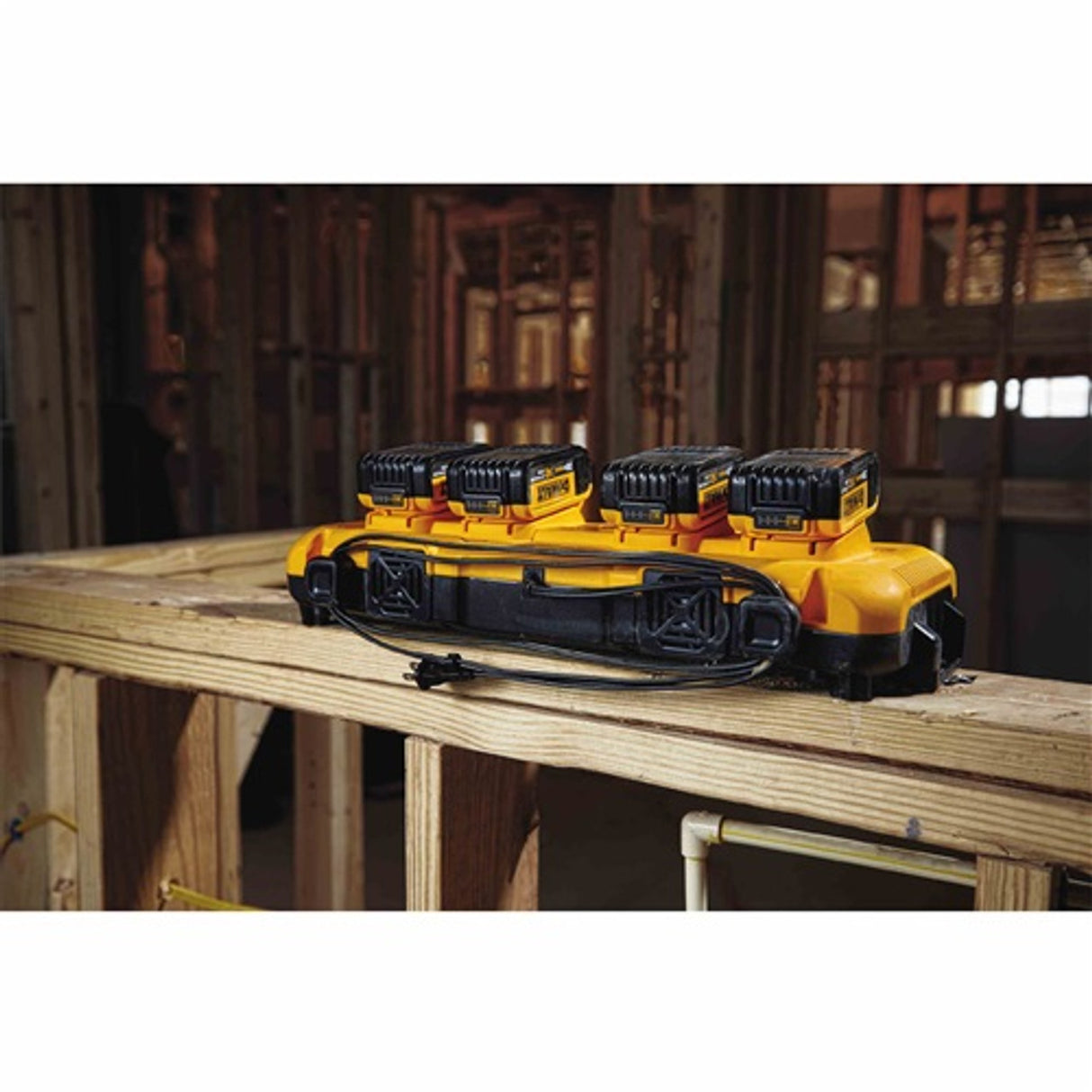 Cargador rápido simultáneo multipuerto de batería de iones de litio 12V-20V DeWalt DCB104 MAX