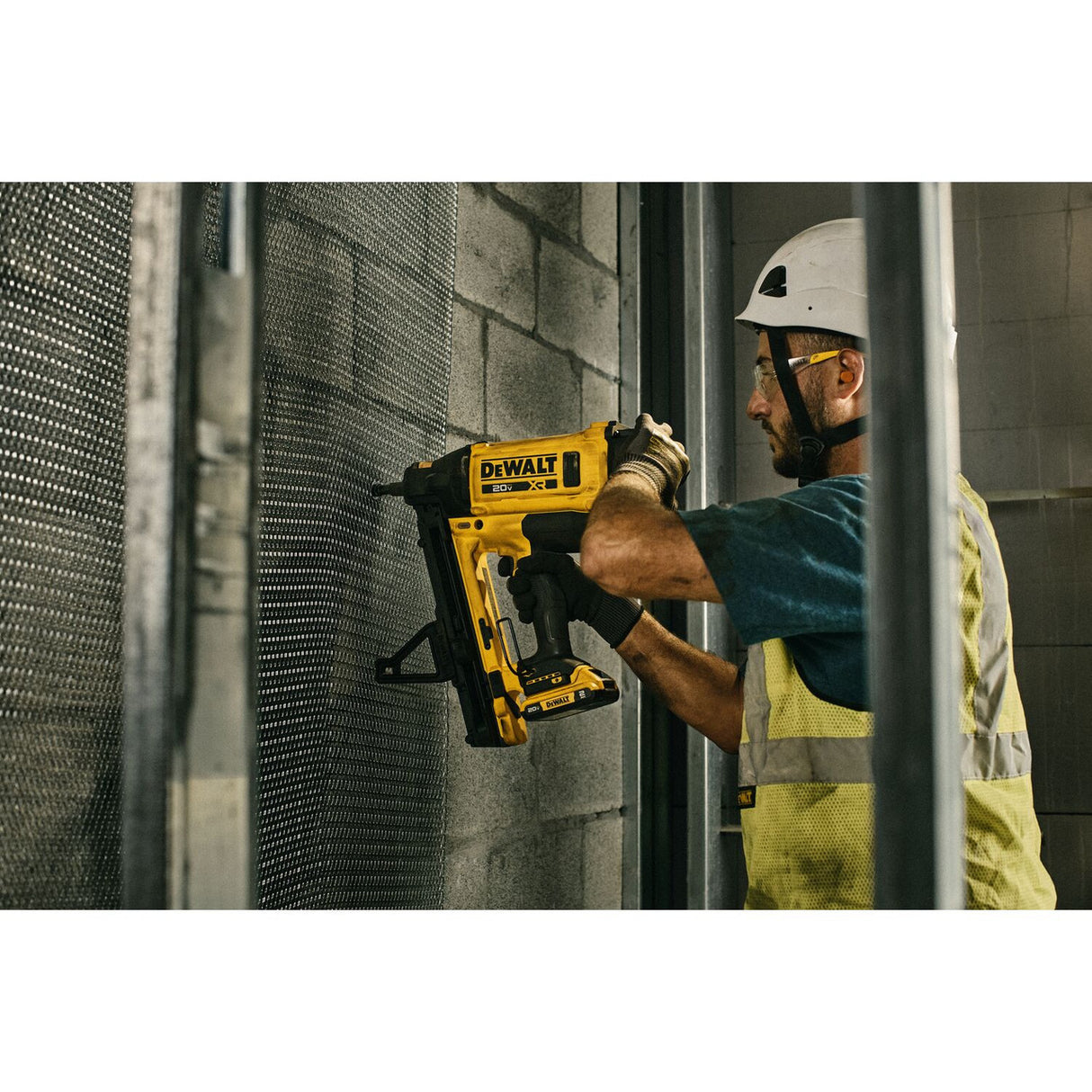 DeWalt DGN845B 20V MAX Trak-It C6 Concrete Gas Nailer (Tool-Only)