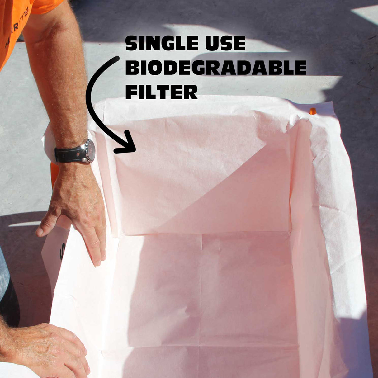 Bac de lavage et de filtration des déchets de la cuve à boues