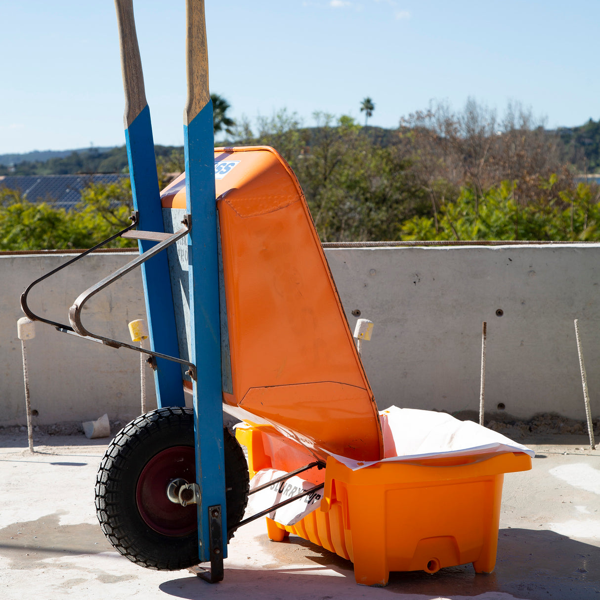Bac de lavage et de filtration des déchets de la cuve à boues