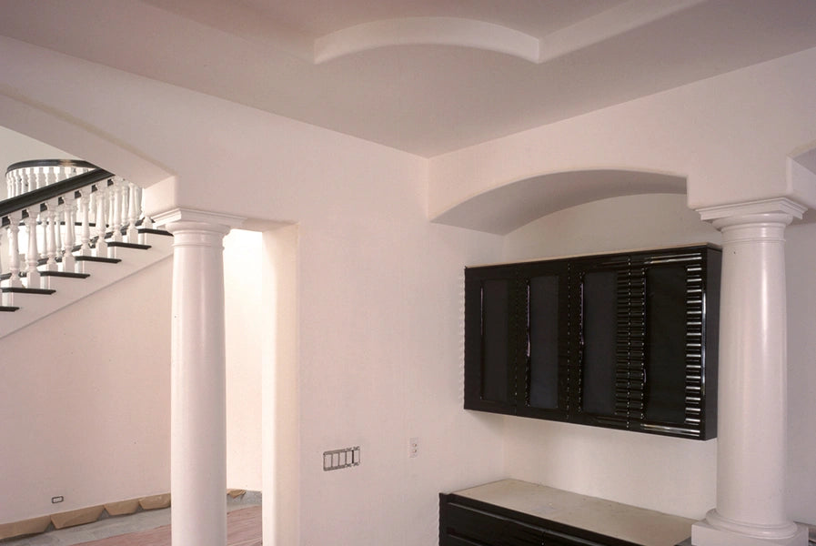 Trim-Tex ¾" R. Esquinero grande de punta redondeada y arco