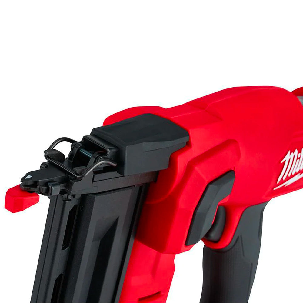 Milwaukee 2746-21CT M18 Fuel 18 Gauge Brad Nailer Kit