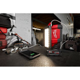 Milwaukee 2367-20 M12 Rover Service &amp; Réparation Projecteur avec chargement USB