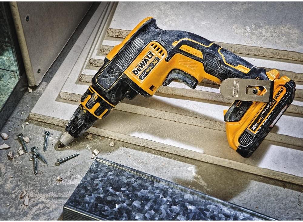 DeWalt DCK267M2 20V MAX Kit combiné de visseuse à cloison sèche et de tournevis à percussion sans balais (4.0ah)