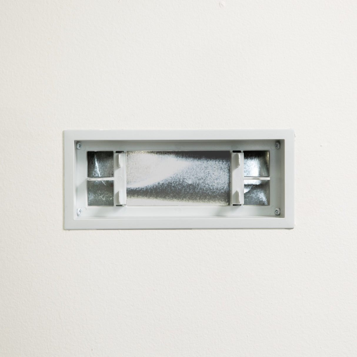 Aria Lite Framed Wall Vent